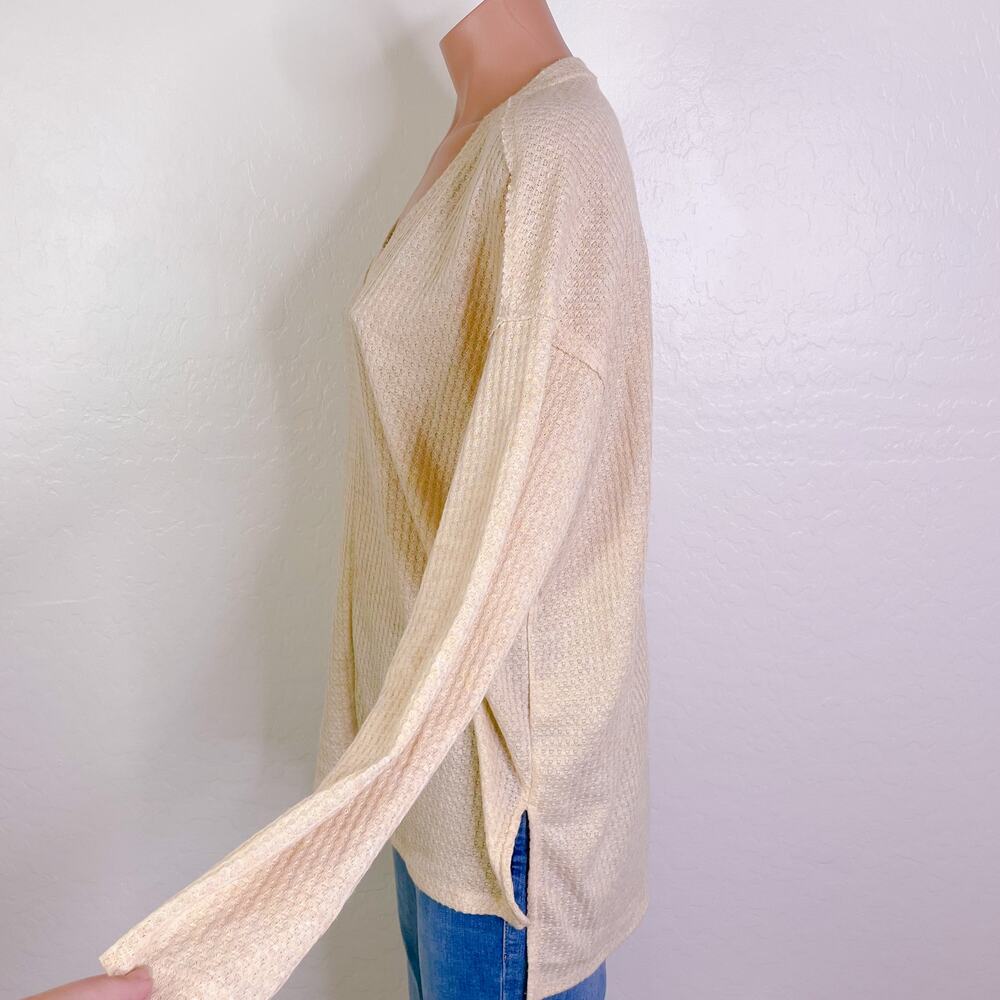 Gibsonlook Waffle Knit V-Neck Pullover Long Sleeve Shirt Beige size XS NEW - Picture 7 of 12
